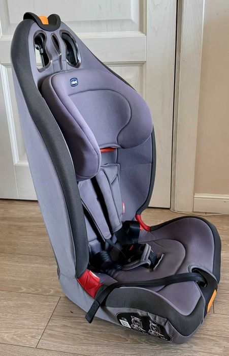 Дитяче автокрісло Chicco Grow Up 1 2 3, 9-36 кг, 9 місяців -12 років