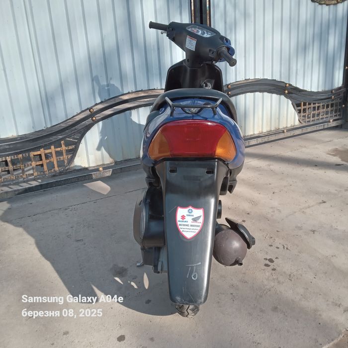 Скутер suzuki lets2