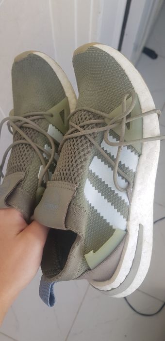 Ténis Adidas verdes  36