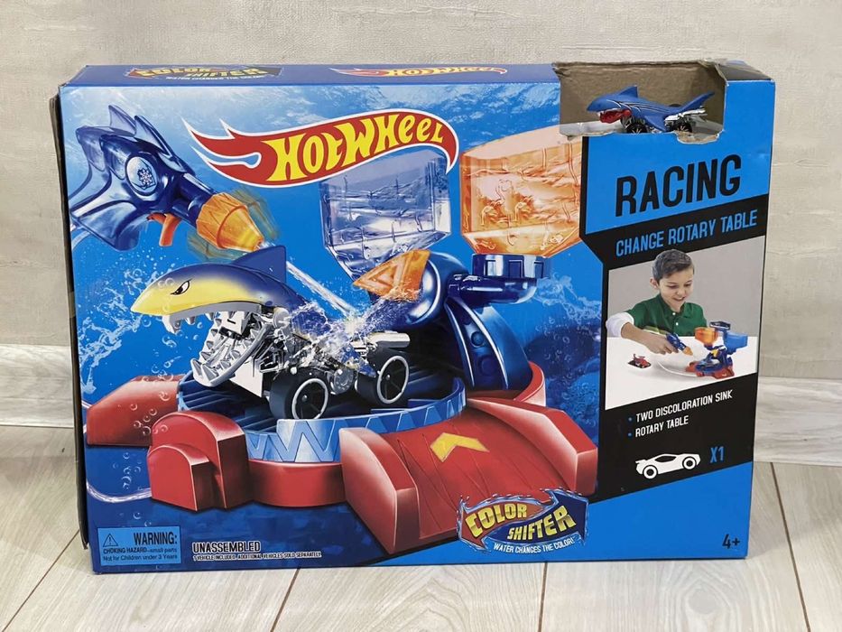 Набір Hot Wheels Світ Акули