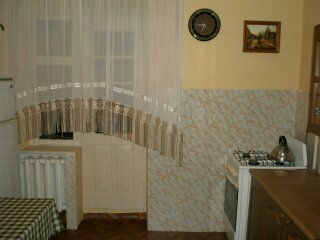 2-х ком. 1-6 чел. вул. Руська. 235 подобово .