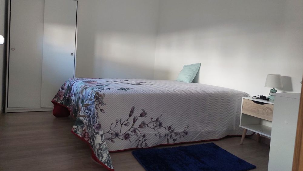 Cama King size nova