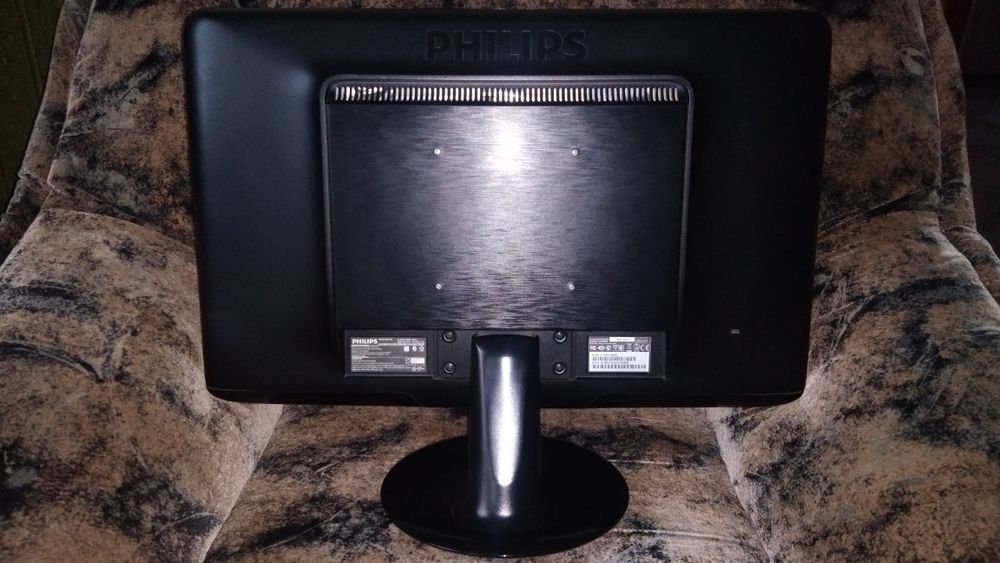 Монитор  PHILIPS