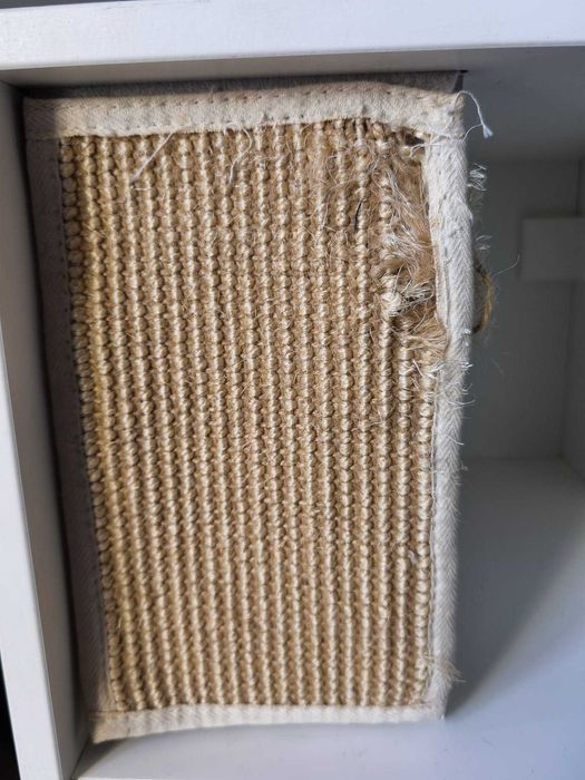 Móvel para Gato IKEA – Mesa com Arranhador