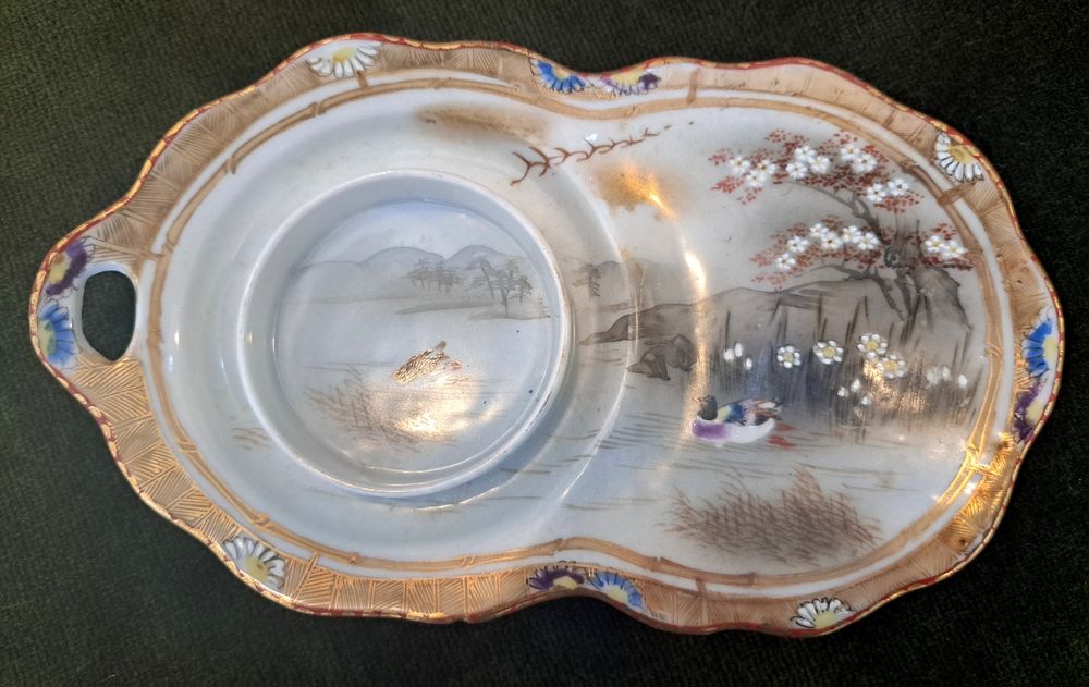 Chávena e prato antigo pintado à mao