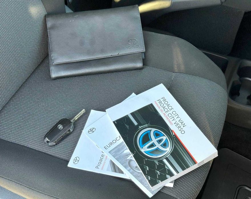 Toyota Proace City 1.5 D- 2023- Poucos quilómetros