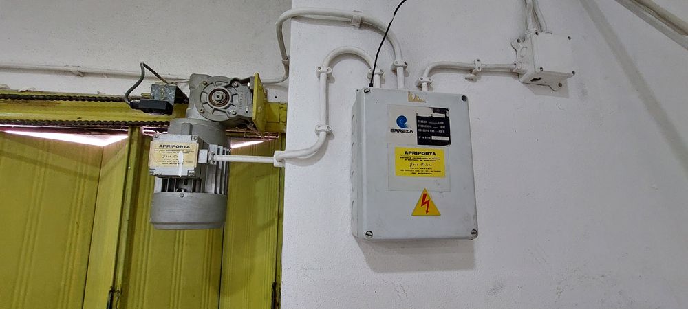 Portão de fole automático