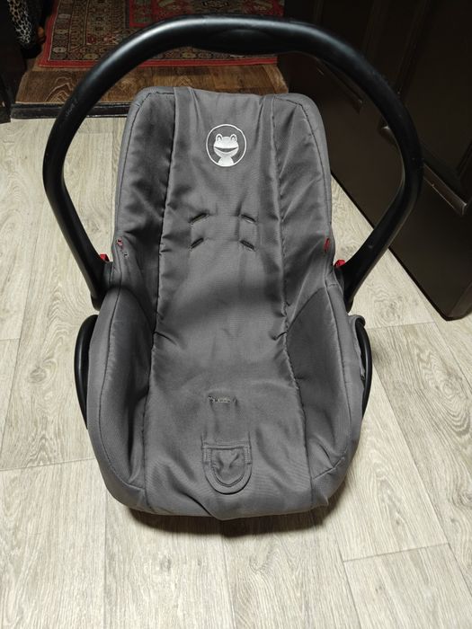 Автокресло продам