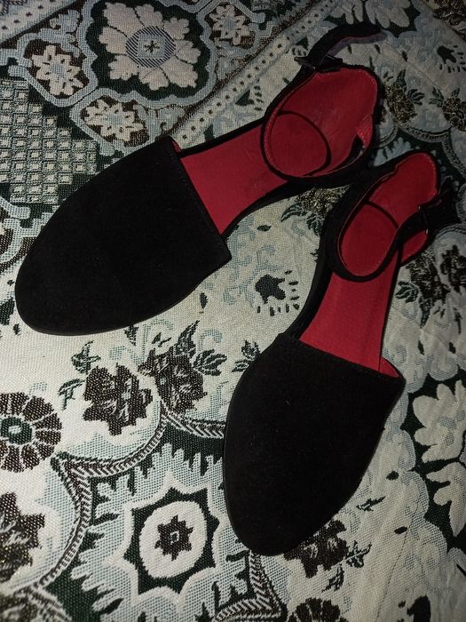 Босоніжки балетки