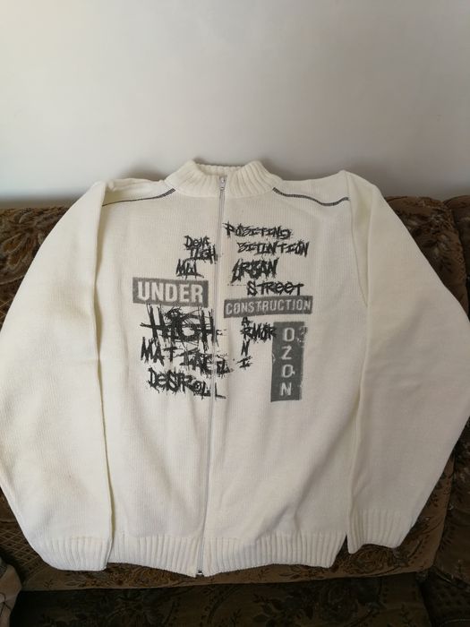 Sweter biały dzieciecy mlodzieżowy