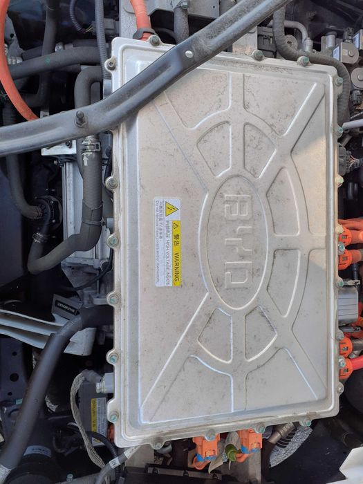 BYD - CARRO PARA PEÇAS