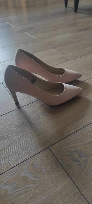 Buty damskie firmy Reserved rozmiar 38
