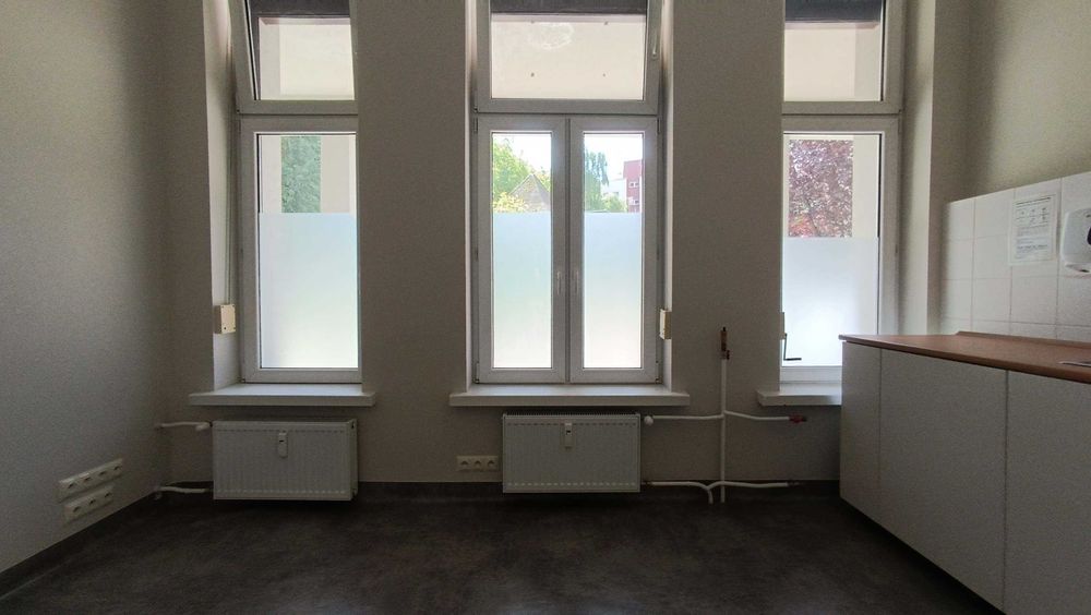 Prądnik Czerwony. Lokal na gabinety lekarskie. Os. Oświecenia