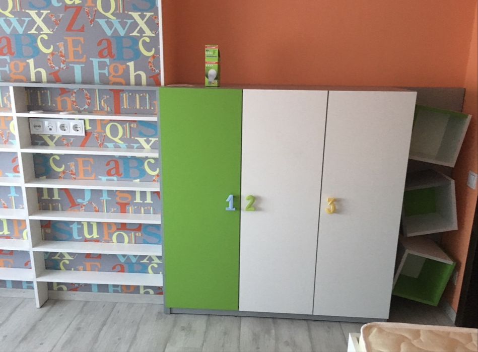 Дитячі меблі  у відмінному стані