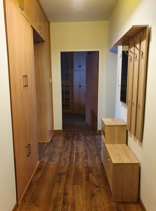 Wynajmę 2 pokojowe mieszkanie w centrum