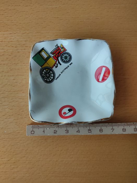 Conjunto de peças em cerâmica.