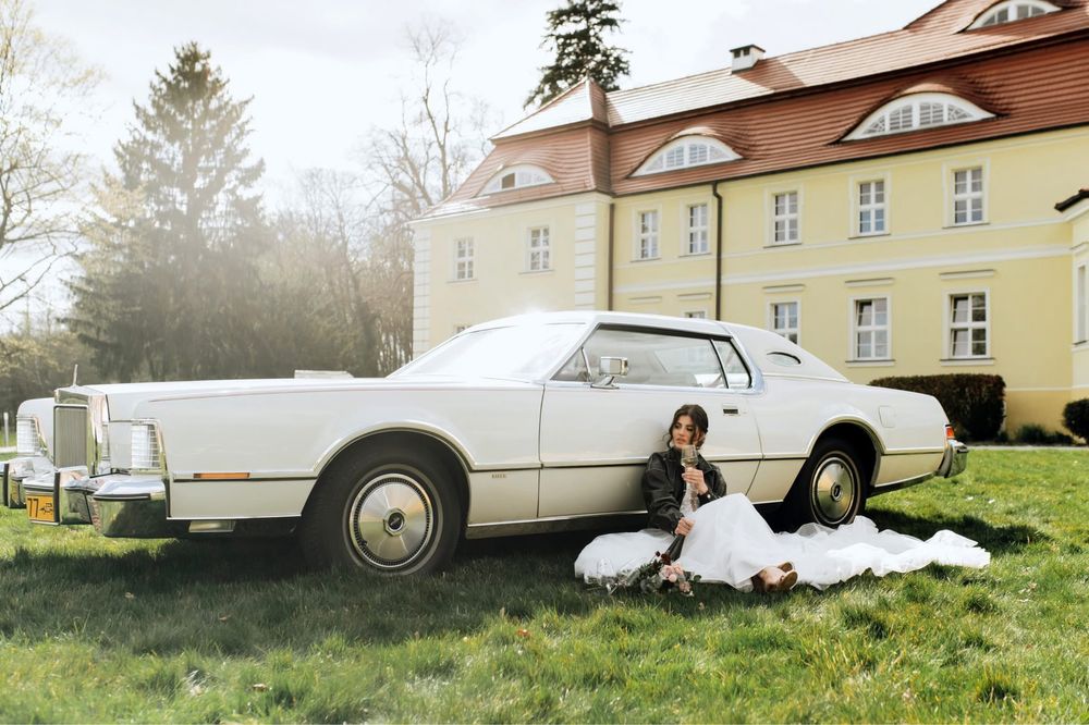 Klasyk | Auto | Samochód do ślubu i na wesele | Sesje | Limuzyna