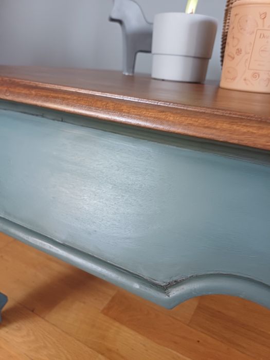 Stolik kawowy z litego drewna