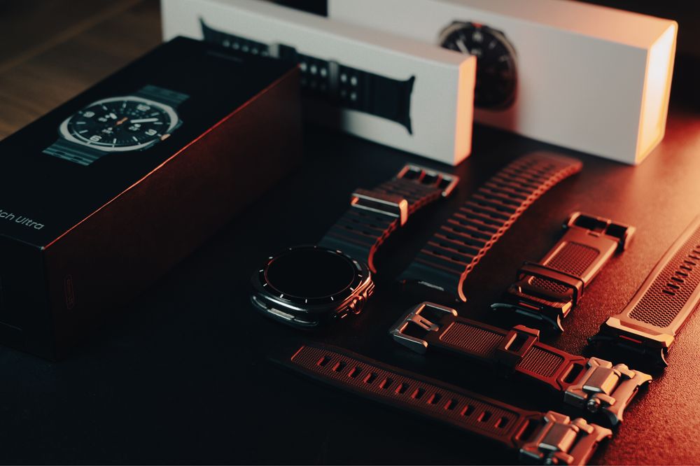 Samsung Galaxy Watch Ultra — zadbany komplet + 3 paski + 3 szkła