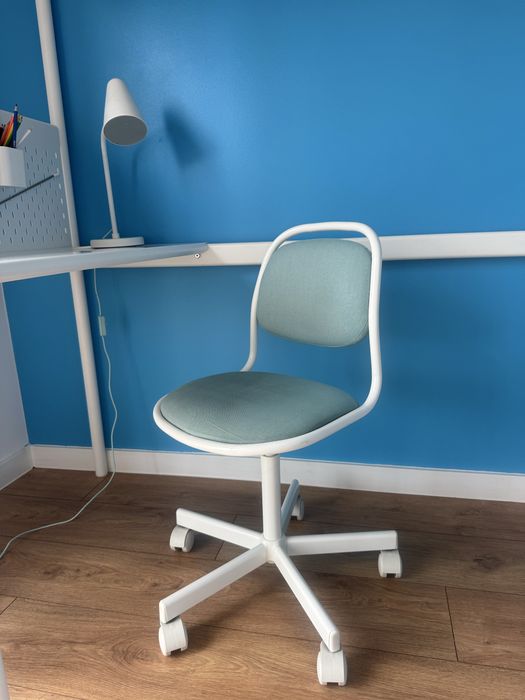 Krzeselko dla dziecka biurkowe ikea orfjall