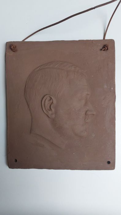 Tabliczka naścienna Adolf H
