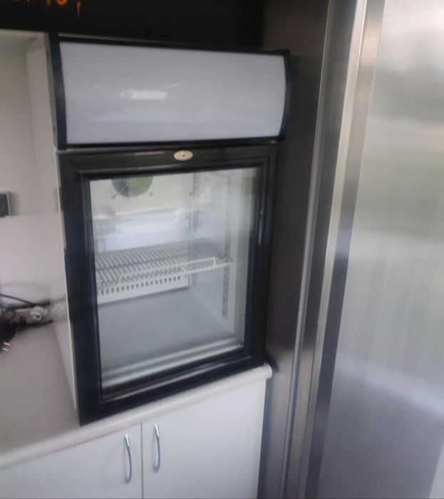 Gotowy biznes /Przyczepa do sprzedaży lodów /Przyczepa Gastronomiczna