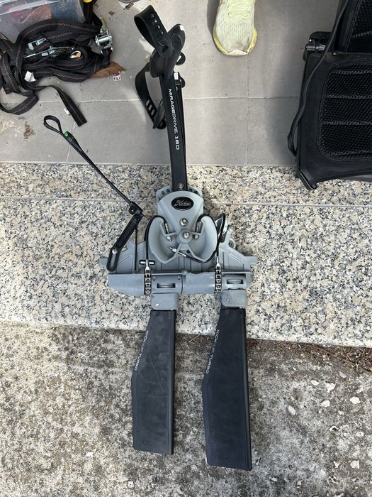 Kayak Hobie Outback Camo 2024 + reboque e acessórios