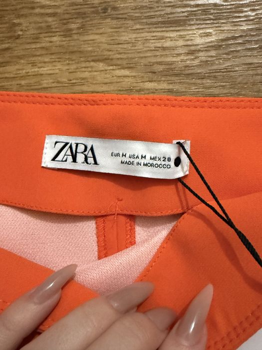 Спідниця від Zara нова