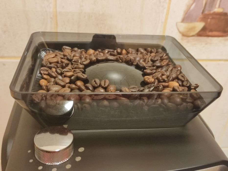 Ekspres przelewowy do kawy z młynkiem żarnowym Yoer  - stan idealny!