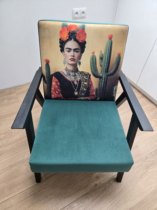 Stylowy fotel do domu. Kawiarni. Restauracji. Frida Kahlo.