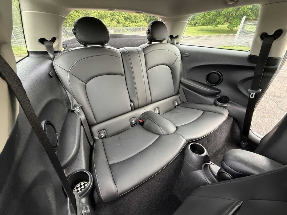 MINI Cooper      2021