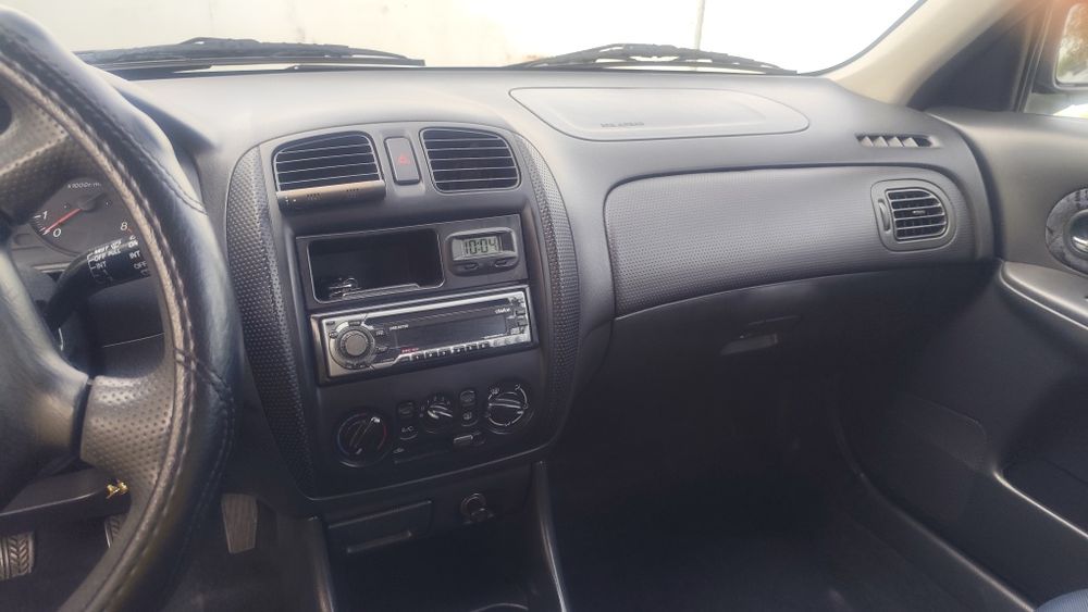 Mazda 323f 1.5 gasolina/gpl