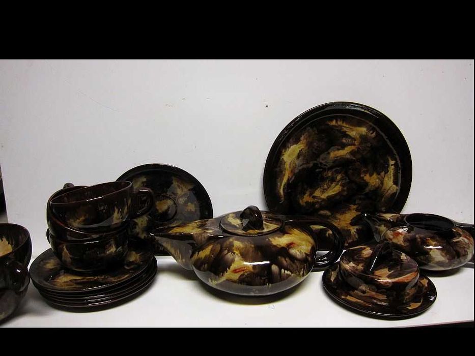 Antique tea set - marked pottery by Manuel Gustavo Caldas da Rainha