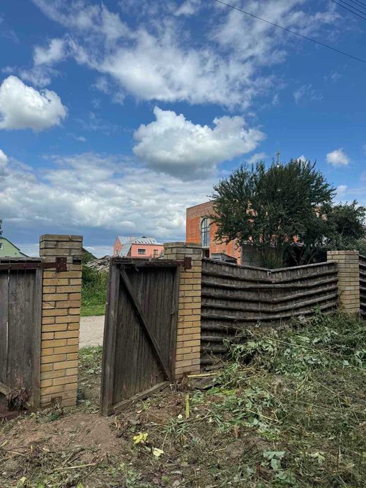 Незавершений будинок та земельна ділянка 6 сот., м. Дубляни