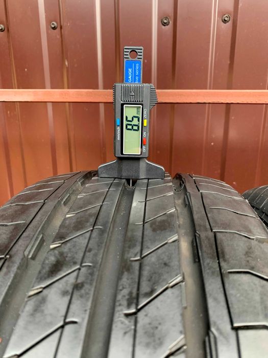 225/55 R17C Continental VanContact Ultra. Шини літні 4 шт.