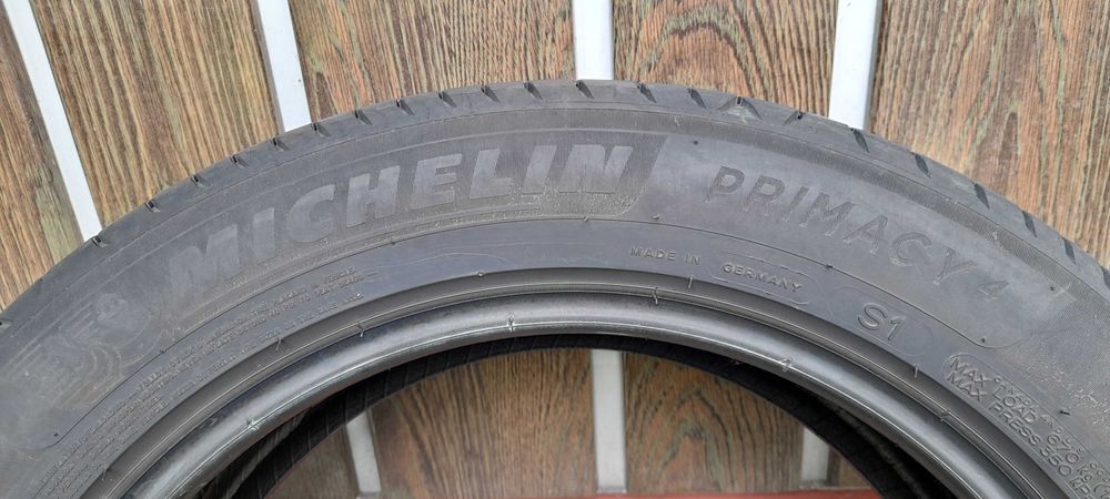 Opony letnie  Michelin  215/55 R17 V     94V