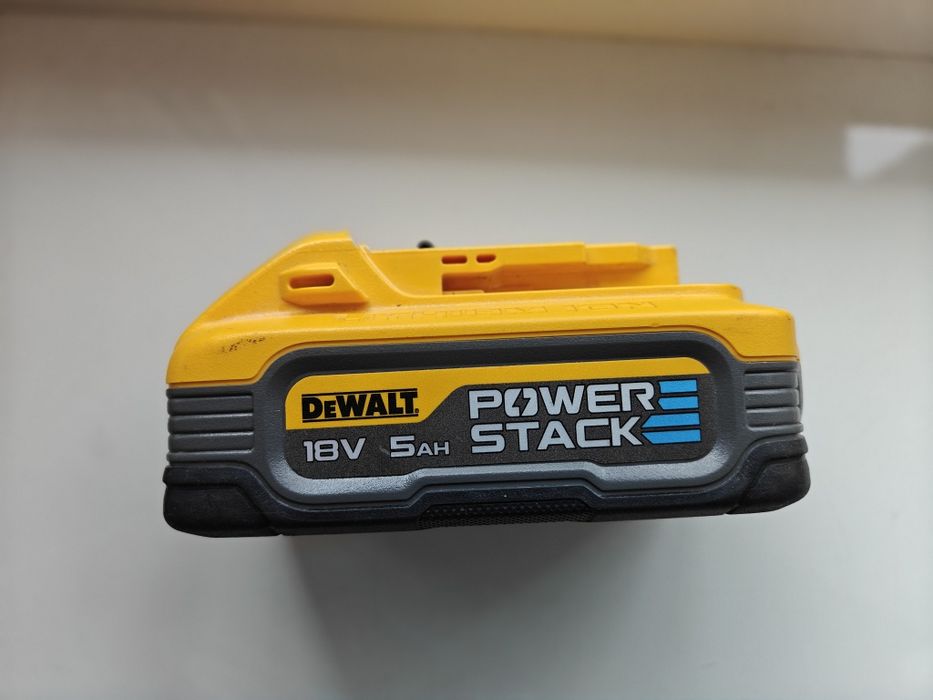 Акумулятор DeWalt нового покоління PowerStack 5А