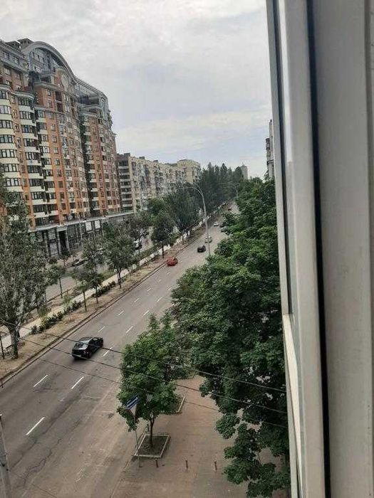 Оренда 2к бул. Лесі Українки 16 Центр Печерськ Палац спорту