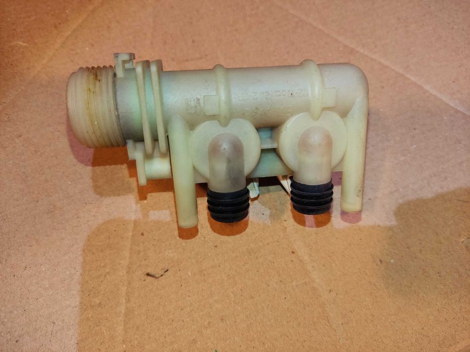 Клапан подачі води Indesit IWSD6105