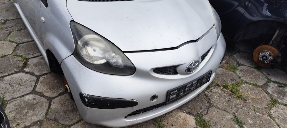 Toyota Aygo całe auto na części lakier 1E7