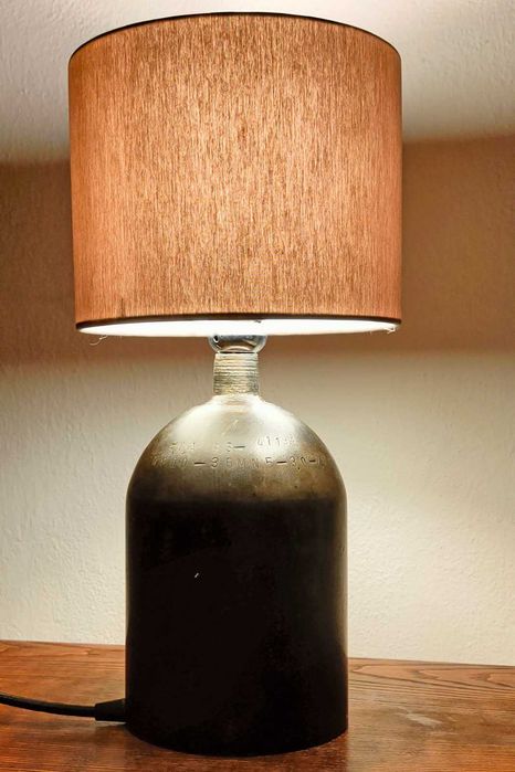 Lampa stołowa - butla nurkowa