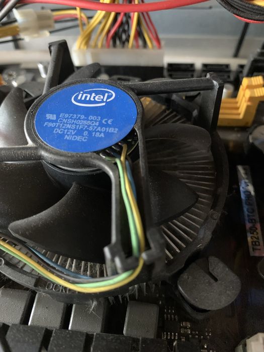 Майнінг ферма на 12 відеокарт по собівартості