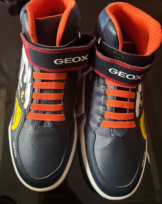 Sneakersy WYSOKIE GEOX J369CB buty ze świecącą podeszwa
