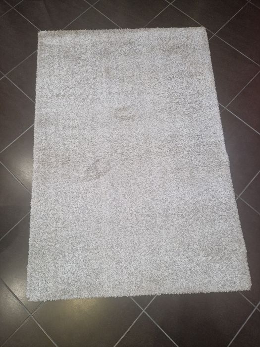 Vendo Tapetes e carpetes  usados