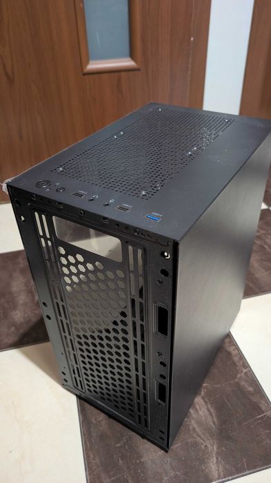Aerocool Hexaform g-bk-v2 + 2 RGB Wiatraki