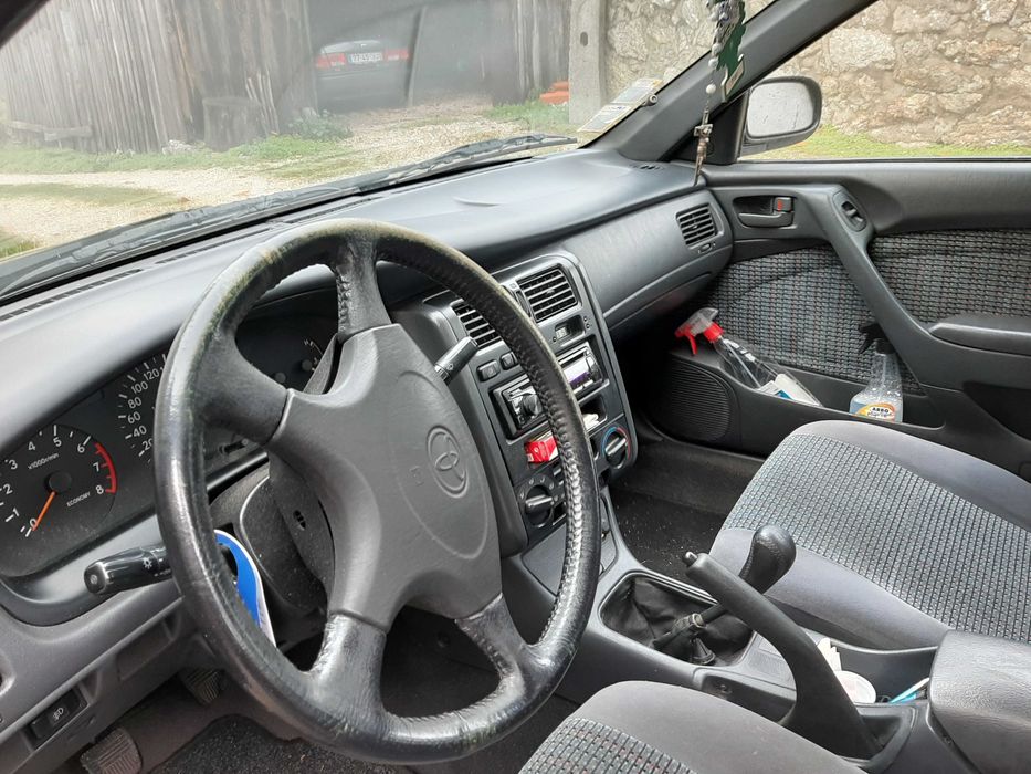 vendo toyota carinaE em bom estado