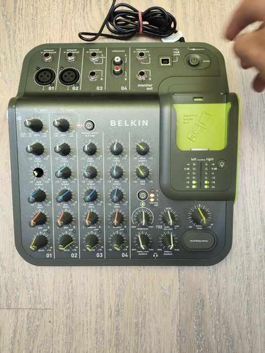Цифровий мікшер Belkin TuneStudio 4-канальний