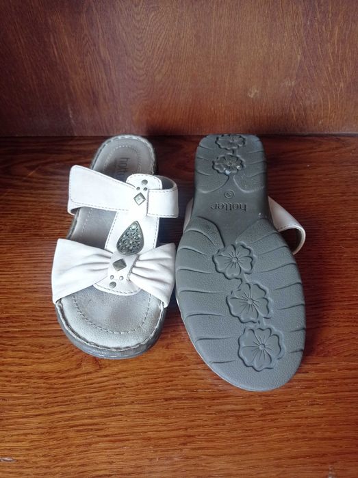 Продам шльопанці жіночі 24см