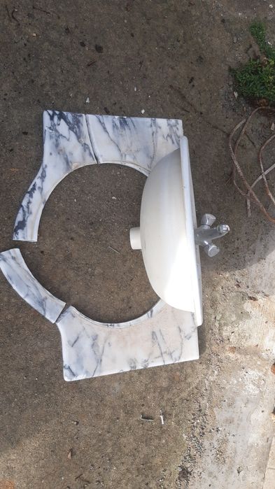 Armário de casa de banho usado