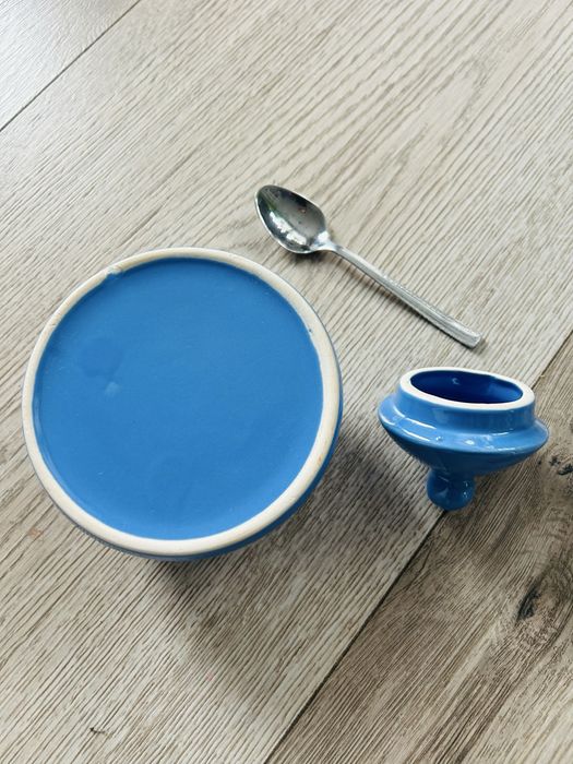 Ceramiczna cukierniczka z łyżeczką